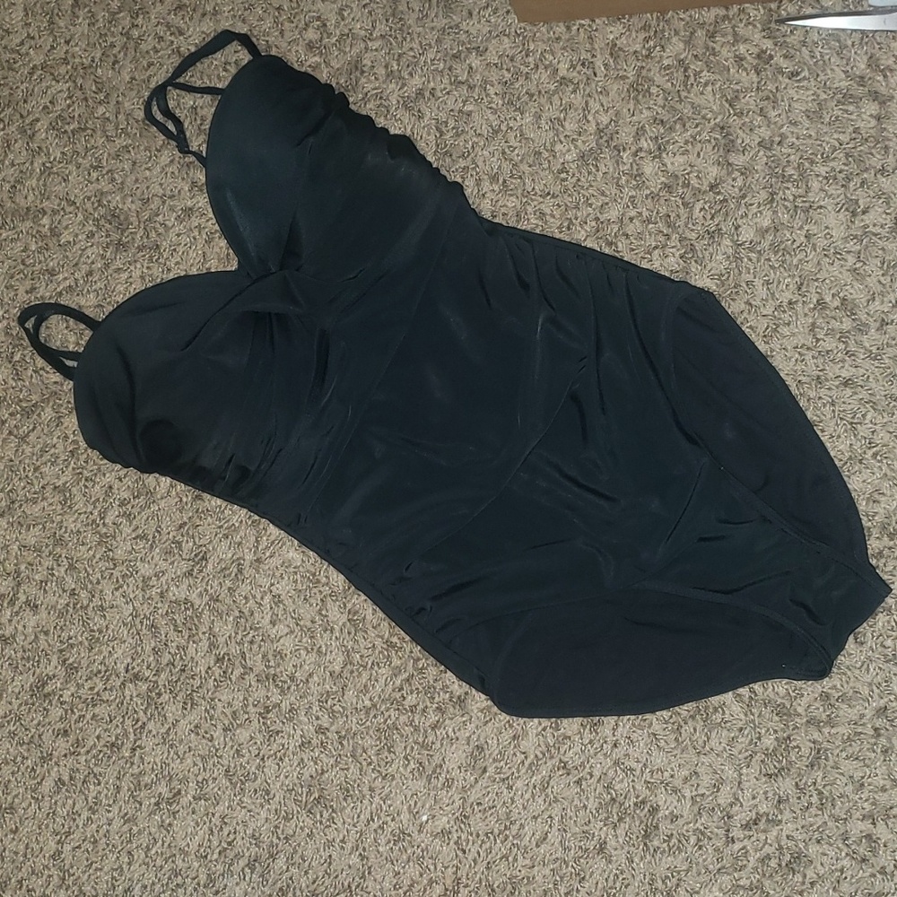 Paper Denim & Cloth Slim Suit Slimming Swim Suit sz 10 One Piece Black